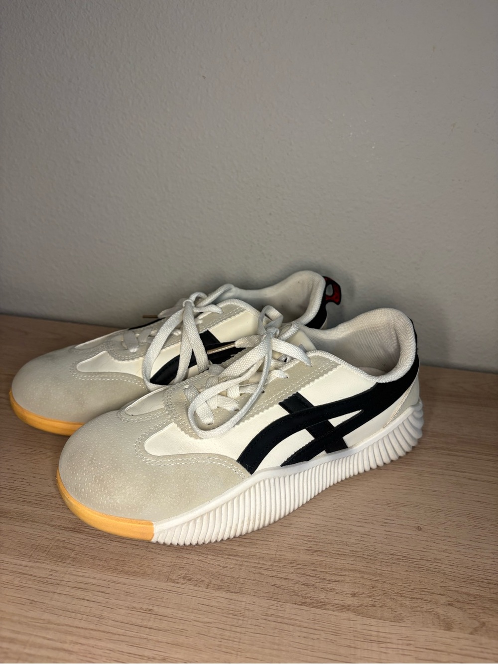 White and Black Low-Profile Women's Sneakers with Gum Outsole